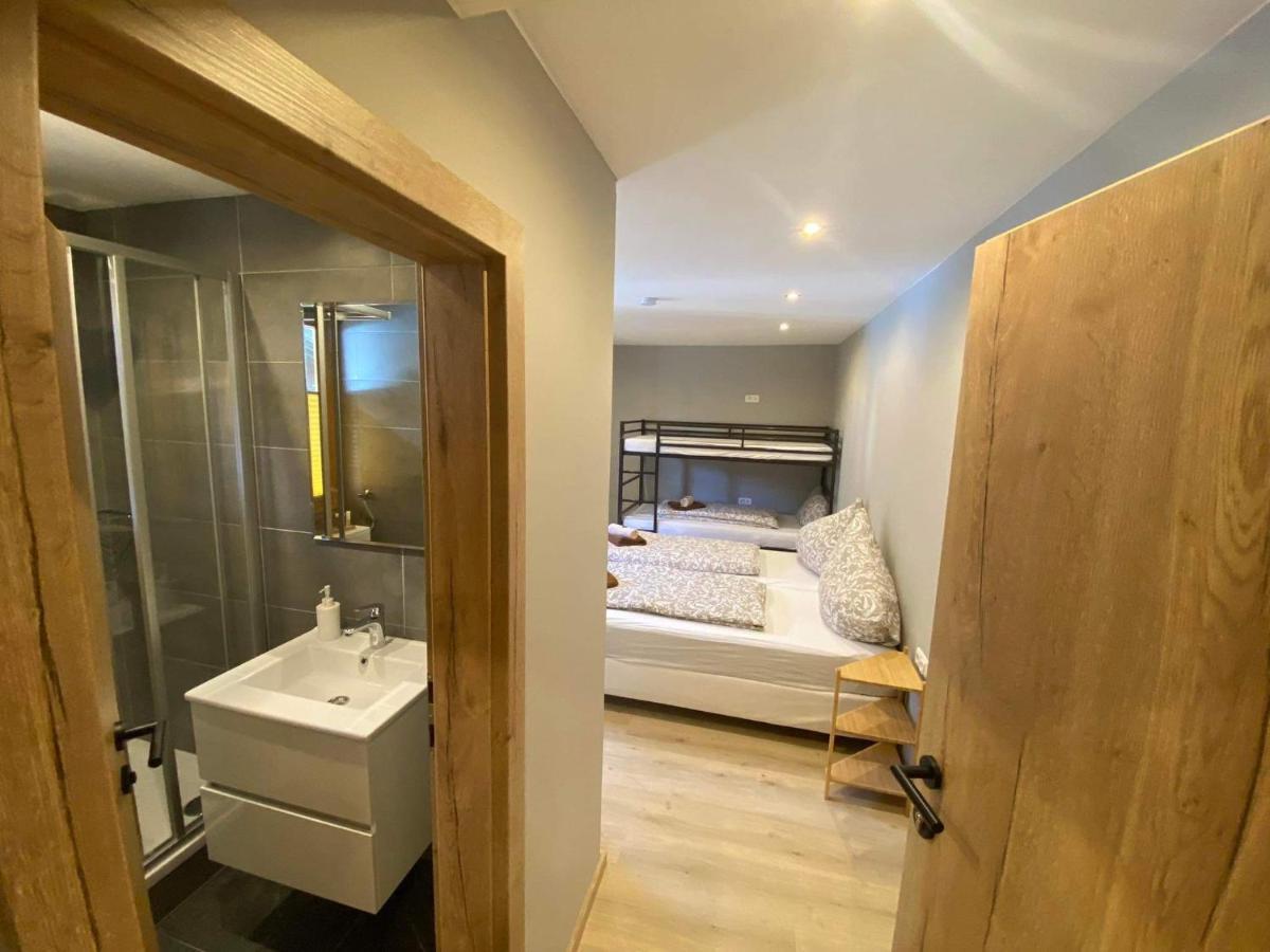 레오강 Haus Tirol B&B 외부 사진