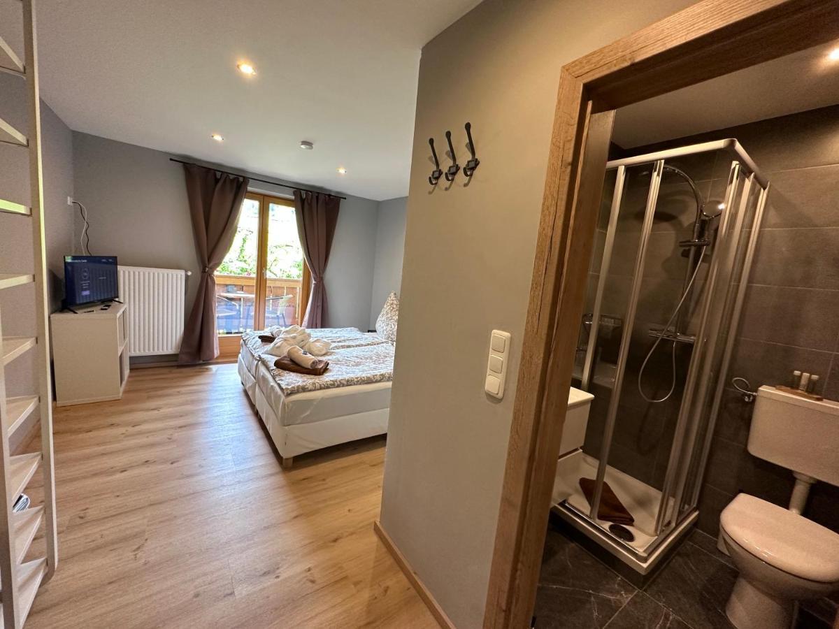 레오강 Haus Tirol B&B 외부 사진