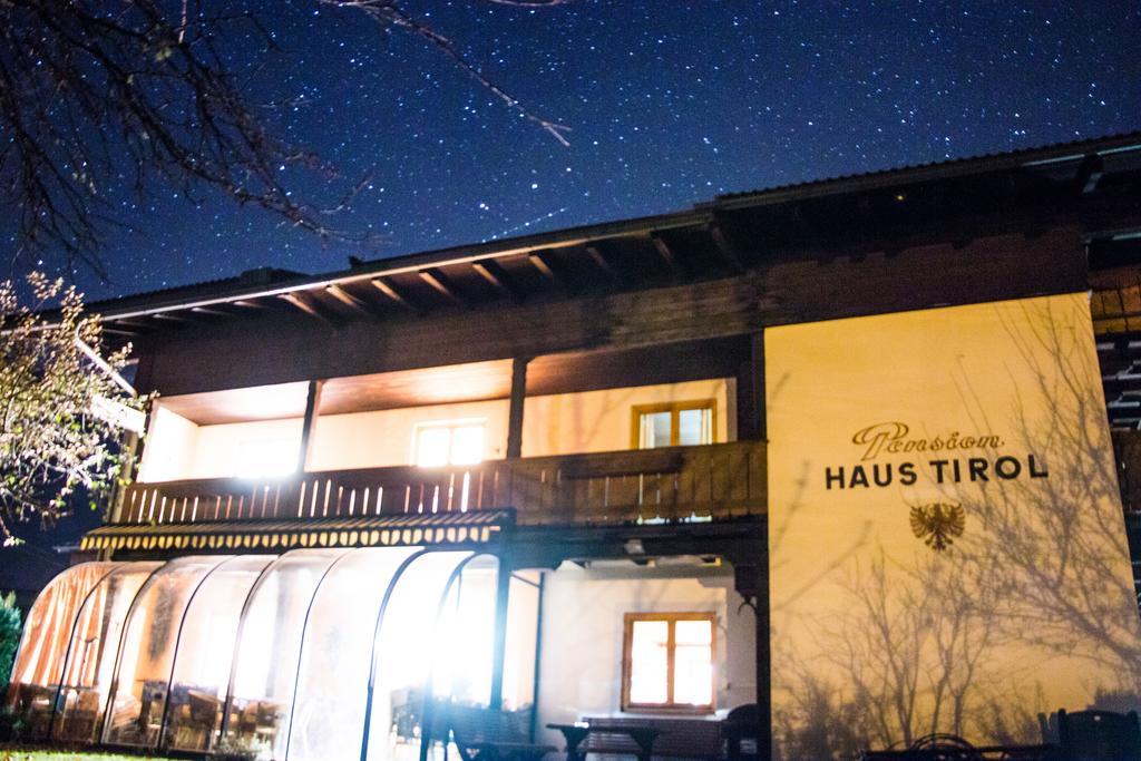 레오강 Haus Tirol B&B 외부 사진