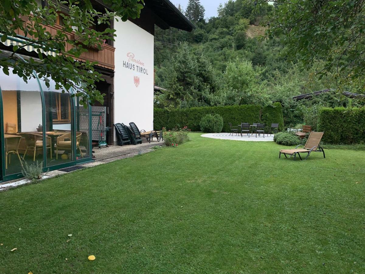 레오강 Haus Tirol B&B 외부 사진